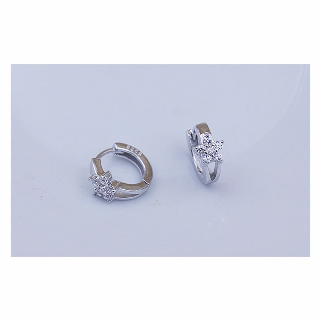花柄のキラキラ！czダイヤモンド フープ ピアス☆シルバー925