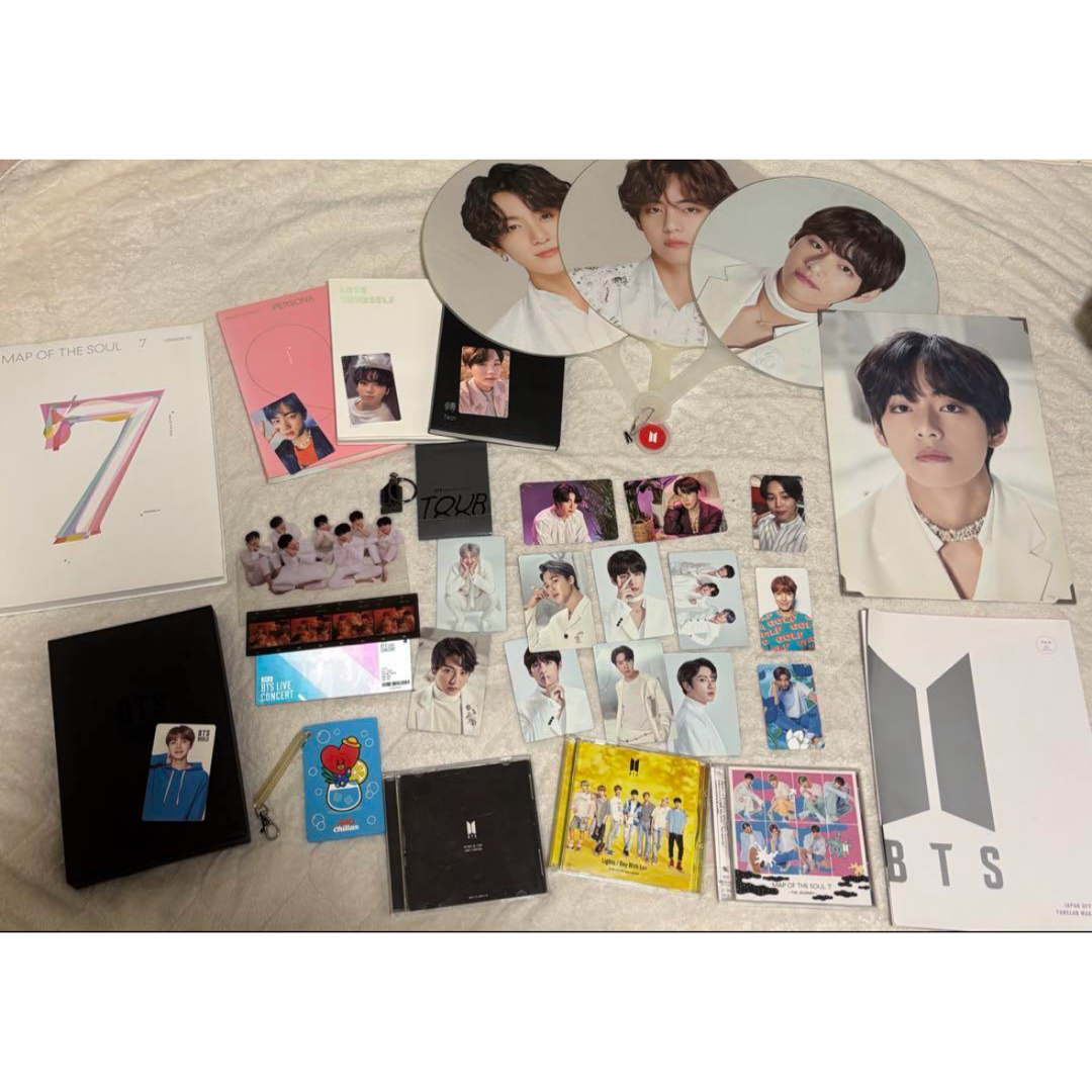 BTSまとめ売り(アルバム、CD、うちわ、トレカ、その他多数
